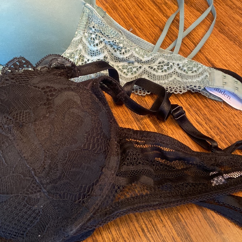 2 bras! - Picture 5 of 6